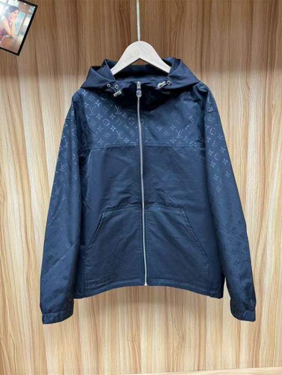 Picture of Louis Vuitton Jackets _SKULVM-3XL12yn17332551